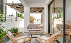 3 bedroom furnished villa with swimming pool to rent in Paralimni