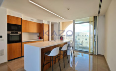 Luxury seafront apartment with astonishing views 