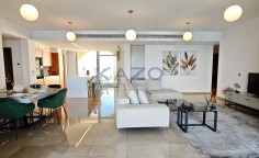 Luxury seafront apartment with astonishing views 