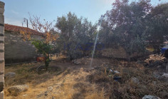 Detached village house in peaceful Parekklisia village area 