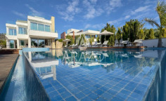 6 bedroom furnished villa with swimming pool to rent in Ayia Napa