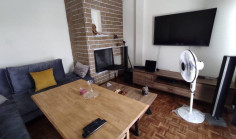 Three beds apartment to rent in Strovolos