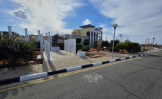 2 bedroom flat for sale in Deryneia