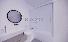 Astonishing penthouse apartment with rooftop pool in Agia Fylaxeos 