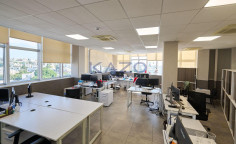 Top floor office 850m2 for rent in Kapsalos 