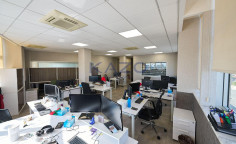 Top floor office 850m2 for rent in Kapsalos 