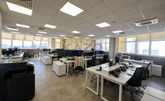 Top floor office 850m2 for rent in Kapsalos 