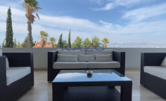 Spacious Egkomi villa with gym and garden 