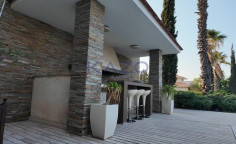 Spacious Egkomi villa with gym and garden 