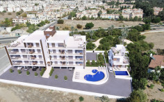Luxurious 2 & 3 bed Apartments! All with 2 baths!