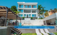 5 bedrooms furnished villa with swimming pool for sale in Agios Tychonas