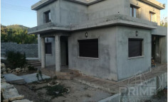4 bedroom villa for sale in Apesia