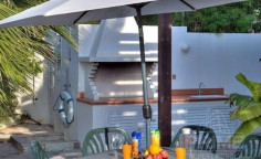 Spacious 3 bedroom villa with swimming pool for sale in Kissonerga