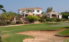 5 bedroom villa with swimming pool for sale in Sea Caves