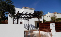 Luxury 3 bedrooms villa with swimming pool for sale in Coral Bay