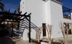 3 bedroom unfurnished villa with swimming pool for sale in Coral Bay