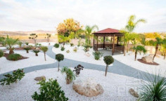 4 bedroom furnished villa for sale in Anarita