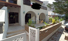 3 bedroom house with swimming pool for sale in Neapolis