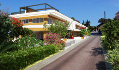 4 bedroom apartment with swimming pool for sale in Paphos Centre