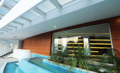 2 bedroom apartment with swimming pool for sale in Mackenzie Beach