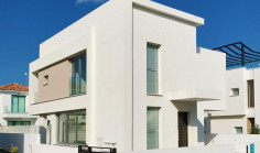 Lovely 3 bedroom house with swimming pool for sale in Agia Triada