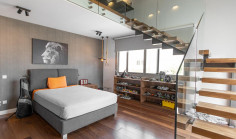 Spacious 5 bedroom house with swimming pool for sale in Panthea