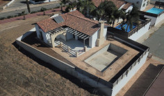 2 bedroom bungalow with swimming pool for sale in Agia Thekla