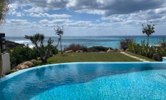 Lovely 6 bedroom furnished house with swimming pool for sale in Chloraka