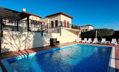 Beautiful 3 bedrooms house with swimming pool for sale in Aphrodite Hills