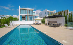 3 bedroom furnished villa with swimming pool for sale in St. George Area