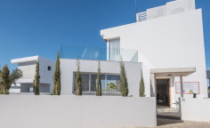 3 bedroom house with swimming pool for sale in Ayia Napa
