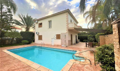 Beautiful 3 bed house with swimming pool for sale in Ayia Napa