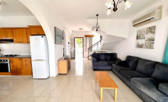 4 bedroom furnished villa with swimming pool to rent in Peyia