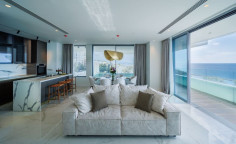 4 bedrooms apartment with swimming pool for sale in Amathus area