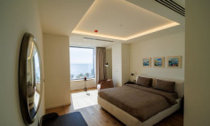 Luxury 4 bedrooms apartment with swimming pool for sale in Amathus area