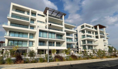 Spacious two bedroom apartment with swimming pool for sale in Universal