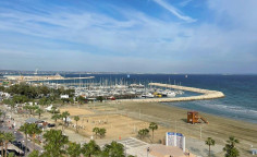 Sea view apartment in finikoudes, Larnaca 
