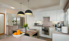 3 bedroom apartment to rent in Agioi Omologites