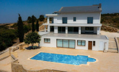Large 5 bedroom house with swimming pool for sale in Tala