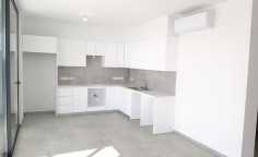 Captivating 3-bedroom apartment with breathtaking sea view in Mackenzie, Larnaca 