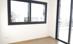 Captivating 3-bedroom apartment with breathtaking sea view in Mackenzie, Larnaca 