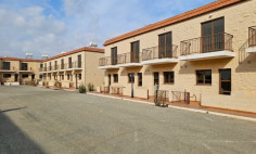 2 bedroom maisonette for sale in Liopetri