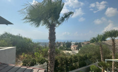 Spacious 4 bedrooms house with swimming pool for sale in Agios Tychonas