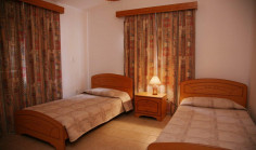 3 bedroom bungalow with swimming pool for sale in Peyia