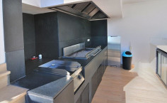 Luxury 5 bedroom furnished house with swimming pool for sale in Coral Bay