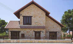 4 bedroom unfurnished villa with swimming pool for sale in Souni