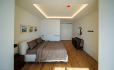 Luxury 4 bedrooms apartment with swimming pool for sale in Agios Tychonas