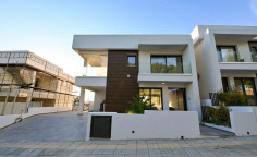 3 bedrooms villa with swimming pool for sale in Pyla