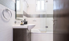 2 bedroom furnished apartment for sale in Mesa Geitonia