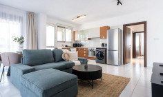 2 bedroom furnished apartment for sale in Mesa Geitonia